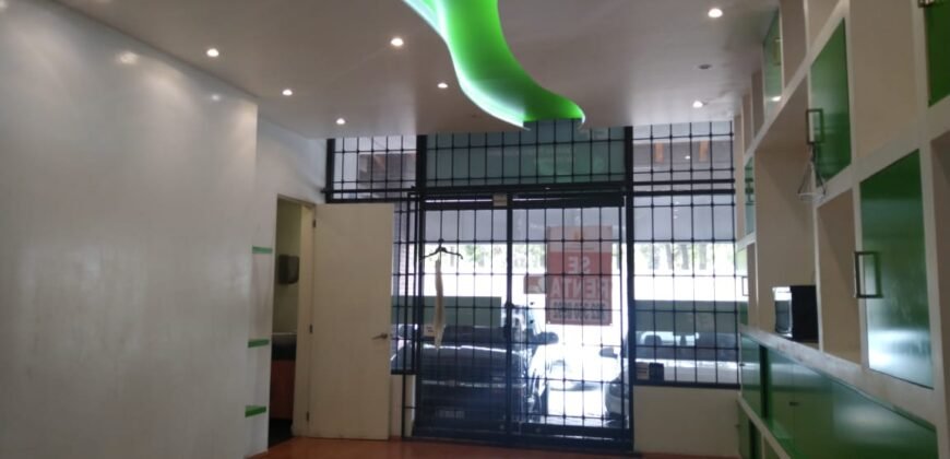 Local 40 m2 – La Finca de Adobe