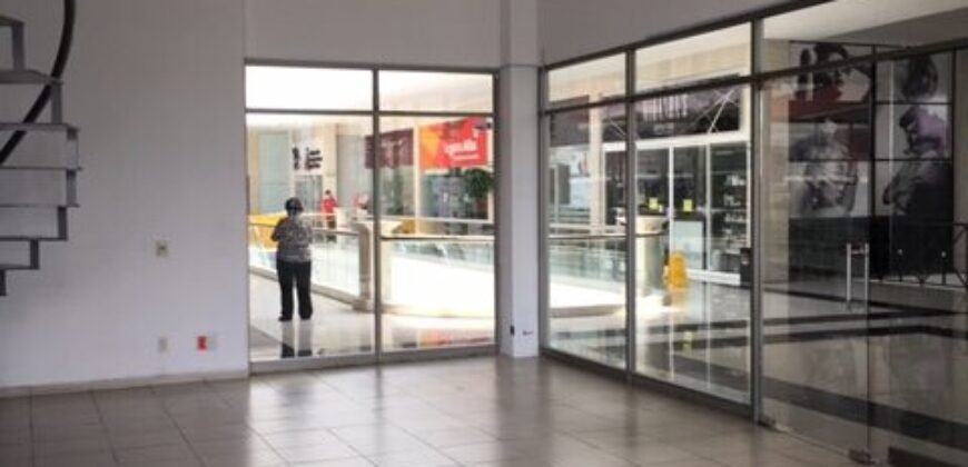 Local 28 – Plaza Península