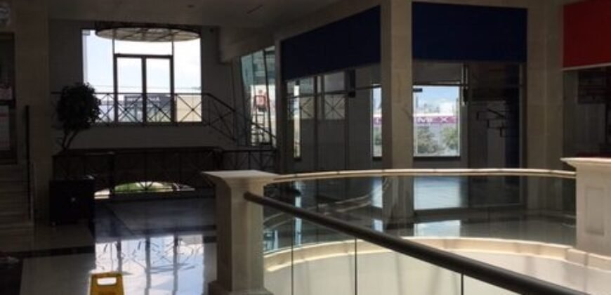 Local 28 – Plaza Península
